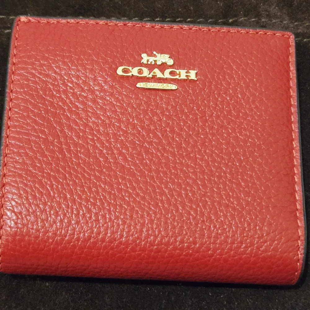 Coach 1941 Red Pebbled Leather Wallet Item #C2862 New With Tag No Use Or Stains - Picture 3 of 7